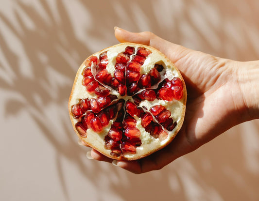 The Benefits of Pomegranate Seed Oil for Skincare (Topical Use)